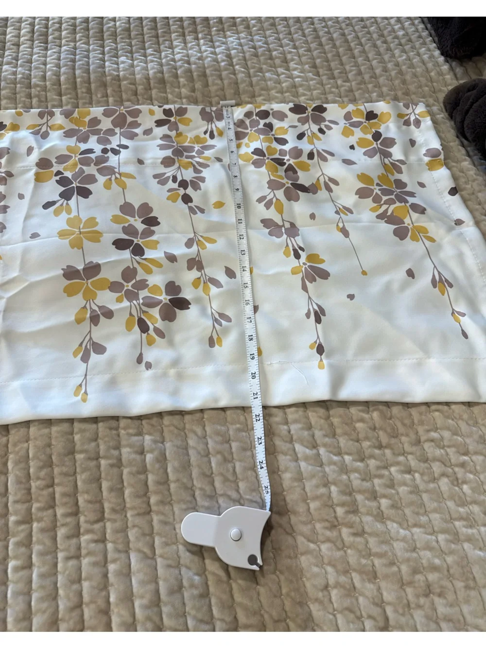 Set of 4 White Floral Curtain Valance with Yellow and Gray Brown Leaves